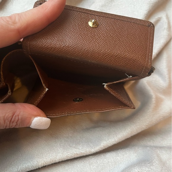 Authentic Vintage Louis Vuitton Bi-Fold Wallet - Picture 8 of 15